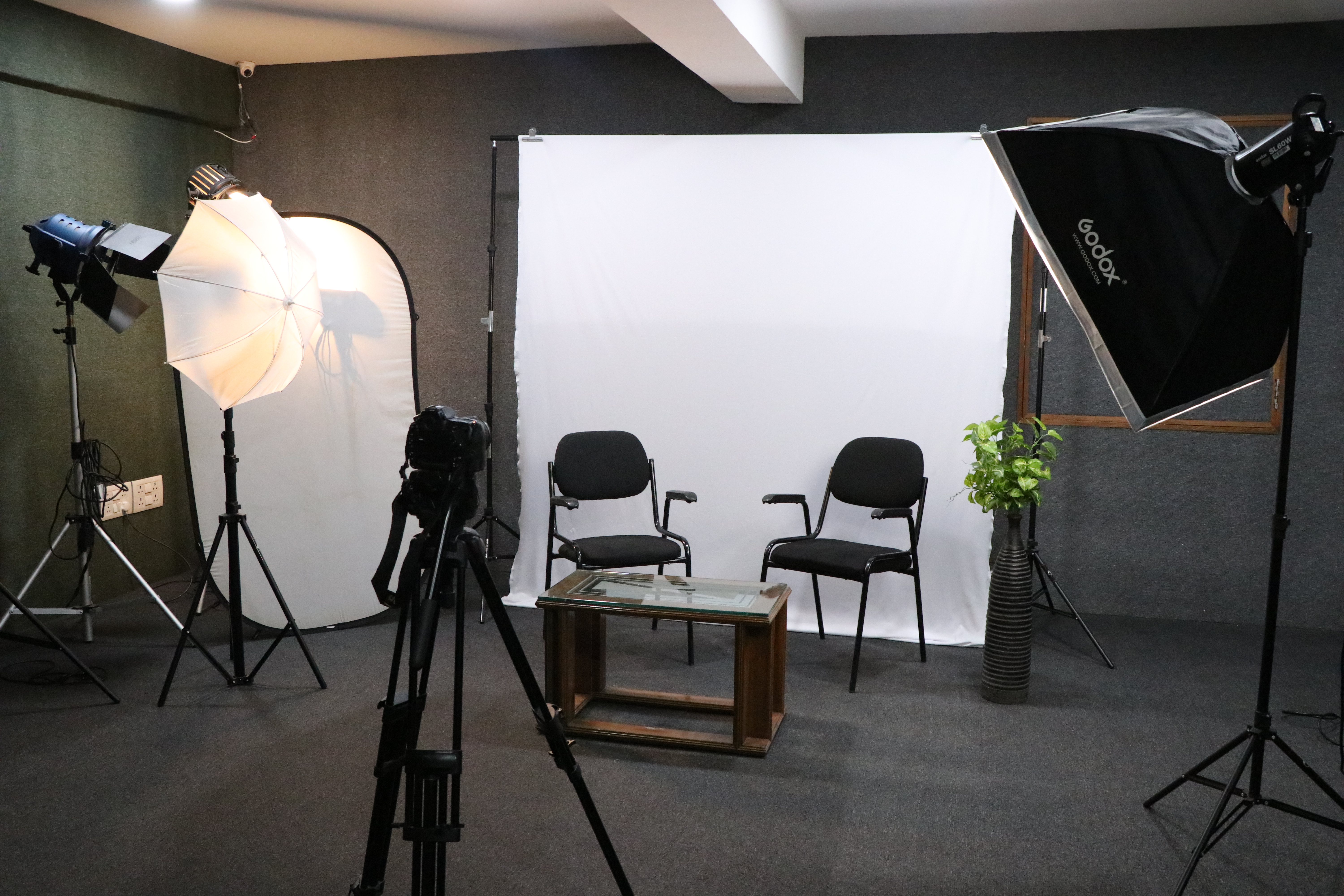 Chroma Green Screen Shoot Studio