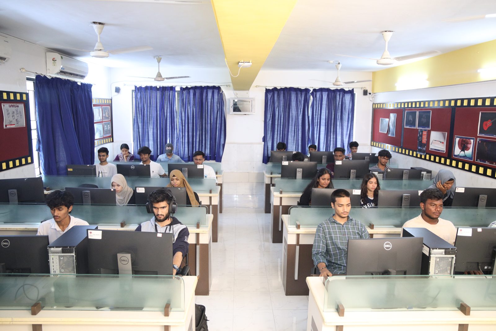 Creative Discussion Room